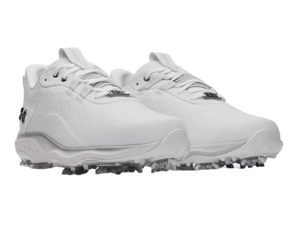 Chaussures de golf sans crampons Under Armour Drive Pro Clone SL White - paire en trois-quarts avant | #color_blanc/metallic-silver